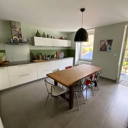 Un Jardin En Apartment
